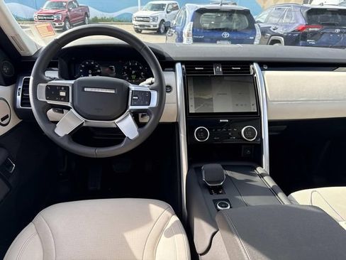 Used 2025 Land Rover Discovery S AWD/4WD image 13