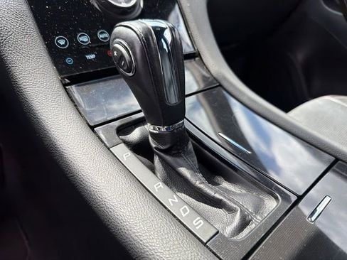 Used 2019 Ford Taurus Limited FWD image 31