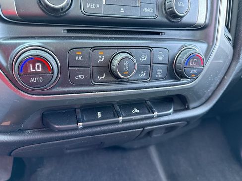Used 2018 Chevrolet Silverado 1500 LT w/ All Star Edition RWD image 19