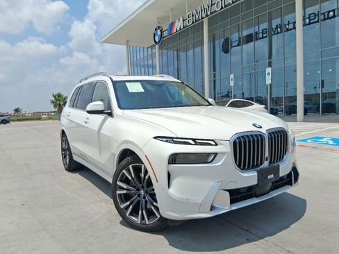 Used 2024 BMW X7 xDrive40i w/ Premium Package AWD/4WD image 1