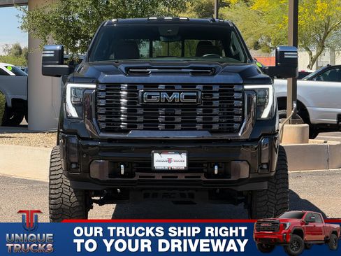 Used 2024 GMC Sierra 2500 Denali Ultimate image 2