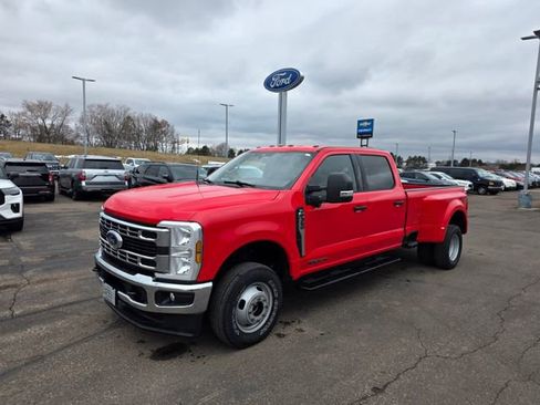 Used 2024 Ford F350 XLT w/ 360-Degree Camera Package AWD/4WD image 3