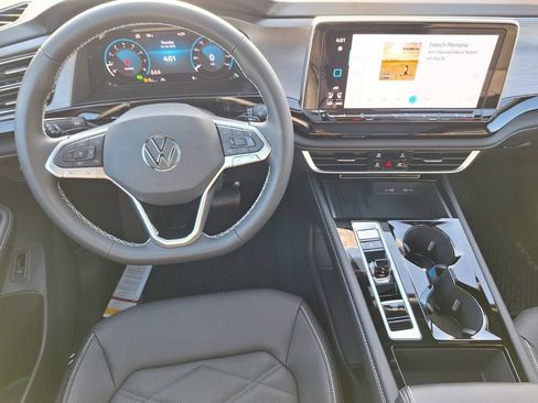 New 2026 Volkswagen Atlas Cross Sport SE FWD image 21