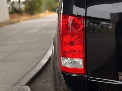 Used 2012 Honda Pilot Touring image 16