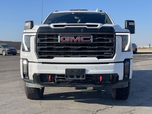 Used 2024 GMC Sierra 2500 AT4 w/ Technology Package image 8