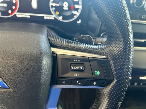 Used 2024 Mitsubishi Outlander SE Black Edition FWD image 45