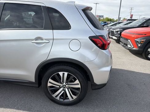 Used 2025 Mitsubishi Outlander Sport ES AWD/4WD image 9