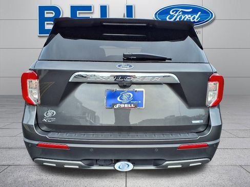 Certified 2020 Ford Explorer XLT w/ Equipment Group 202A image 5