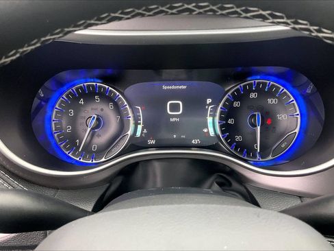 New 2026 Chrysler Pacifica Select FWD image 11