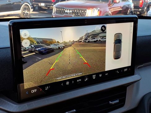 Used 2025 Ford Explorer Active w/ Active Comfort Package image 21