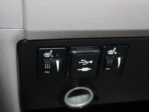 Used 2020 Toyota Sienna XLE w/ XLE Navigation Package image 22