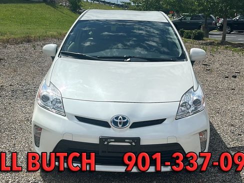 Used 2015 Toyota Prius Two FWD image 3