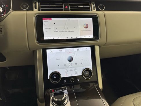 Used 2018 Land Rover Range Rover HSE image 22