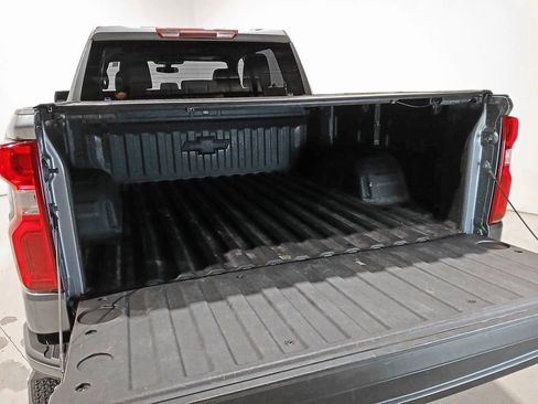 Certified 2022 Chevrolet Silverado 1500 RST image 8