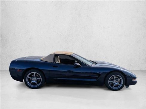 Used 2001 Chevrolet Corvette w/ Preferred Equipment Group2 image 4