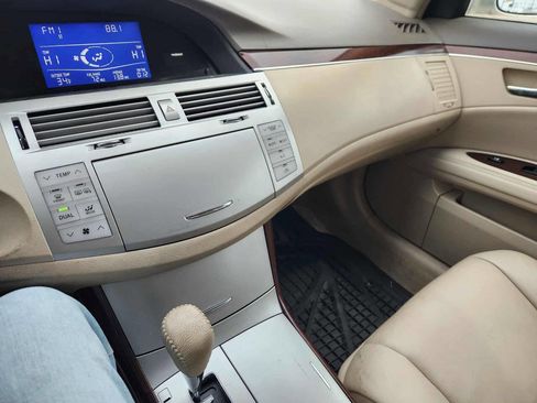 Used 2008 Toyota Avalon XLS image 23