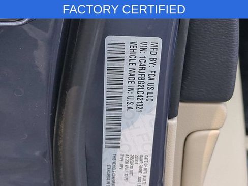 Certified 2020 Jeep Grand Cherokee Limited w/ Premium Lighting Group AWD/4WD image 40