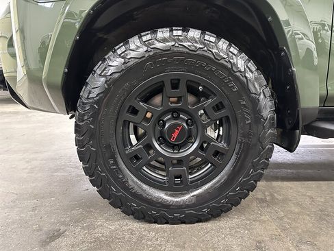 Used 2020 Toyota 4Runner TRD Pro AWD/4WD image 11