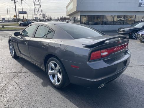 Used 2013 Dodge Charger SXT Plus image 3