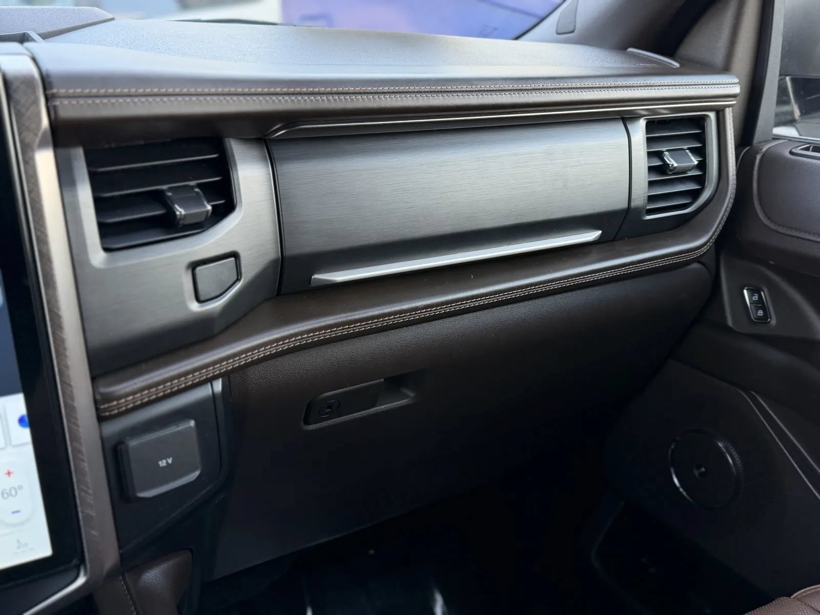 Used 2024 Ford Expedition Max King Ranch AWD/4WD image 44