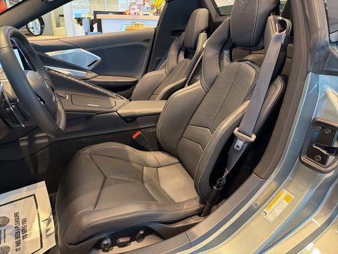 Used 2024 Chevrolet Corvette Stingray w/ Z51 Performance Package image 9