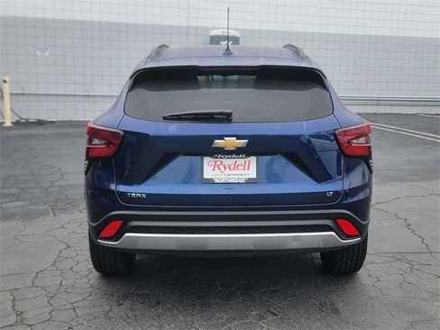 Certified 2024 Chevrolet Trax LT w/ Driver Confidence Package image 6