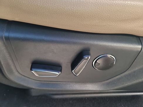 Used 2022 Ford Expedition Max Limited image 12