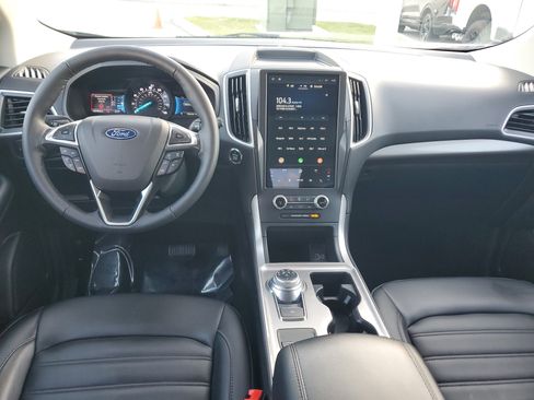 Used 2024 Ford Edge SEL w/ Convenience Package image 17