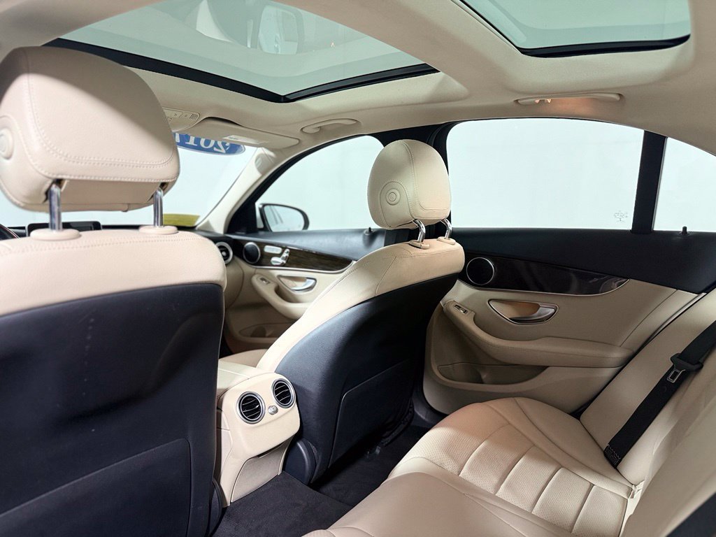 Used 2017 Mercedes-Benz C 300 4MATIC Sedan image 23