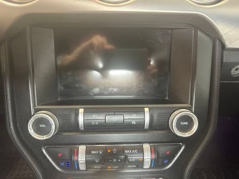 Used 2020 Ford Mustang Premium RWD image 15