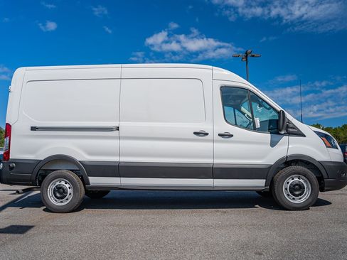 New 2025 Ford Transit 250 148 Medium Roof w/ Load Area Protection Package image 5