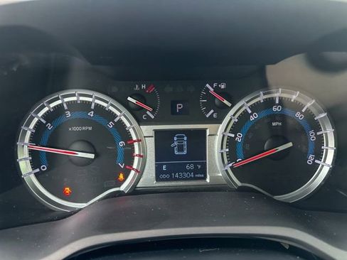 Used 2014 Toyota 4Runner SR5 Premium AWD/4WD image 17