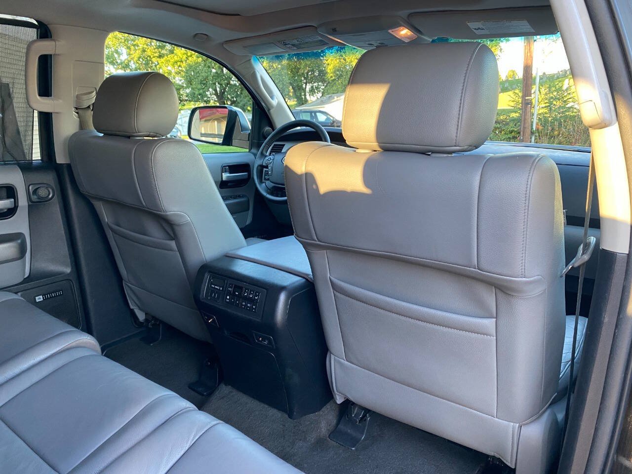 Used 2012 Toyota Sequoia Limited AWD/4WD image 36