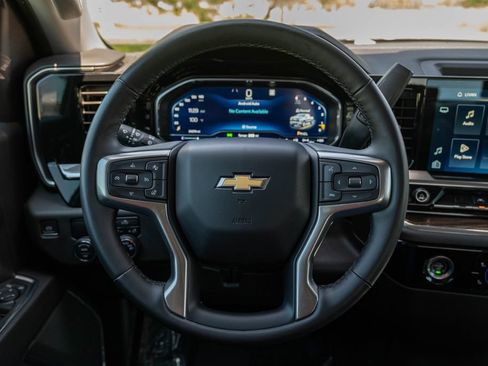 Used 2023 Chevrolet Silverado 1500 LT RWD image 23