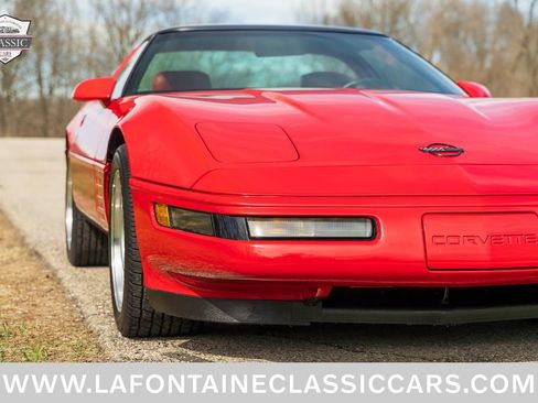 Used 1991 Chevrolet Corvette Coupe image 18