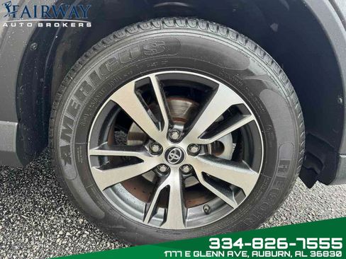 Used 2018 Toyota RAV4 XLE image 34