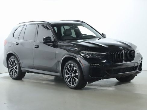 Used 2020 BMW X5 M50i w/ Premium Package image 9