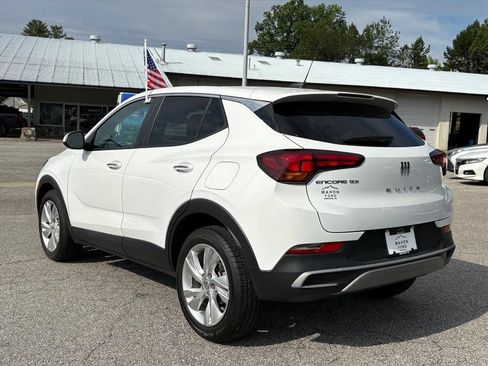 Used 2024 Buick Encore GX Preferred FWD image 7