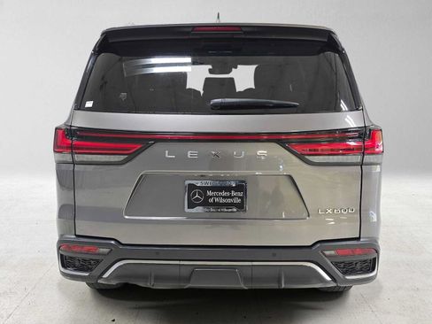 Used 2023 Lexus LX 600 F Sport w/ Accessory Package (Z1) AWD/4WD image 4