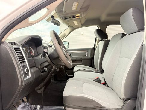 Used 2021 RAM 1500 Classic SLT AWD/4WD image 19