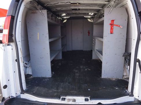Used 2018 Chevrolet Express 2500 Extended w/ Communications Package RWD image 9