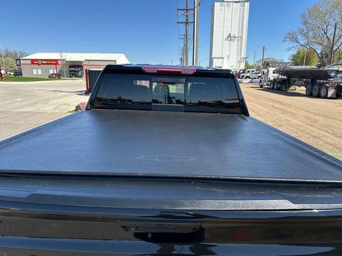 Used 2022 Chevrolet Silverado 1500 LTZ AWD/4WD image 30