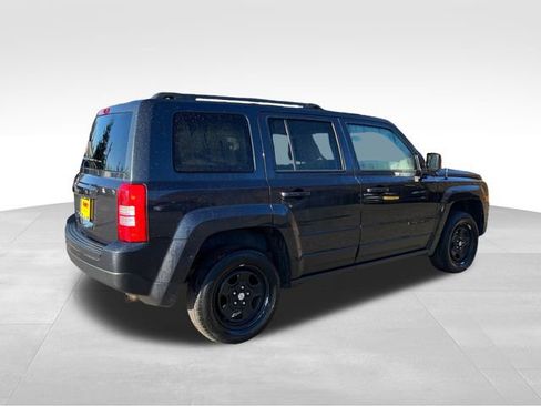 Used 2015 Jeep Patriot Sport w/ Power Value Group image 7
