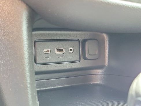 Used 2023 Chevrolet Equinox LT image 11