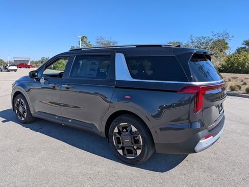 New 2026 Kia Carnival EX image 7