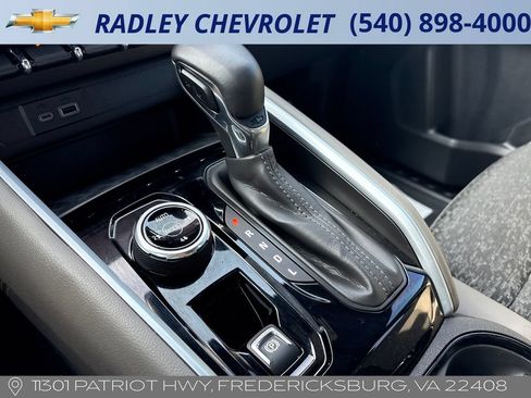 Used 2024 Chevrolet Colorado ZR2 w/ Technology Package AWD/4WD image 14