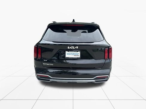 Used 2023 Kia Sorento EX w/ Panoramic Sunroof Package FWD image 7