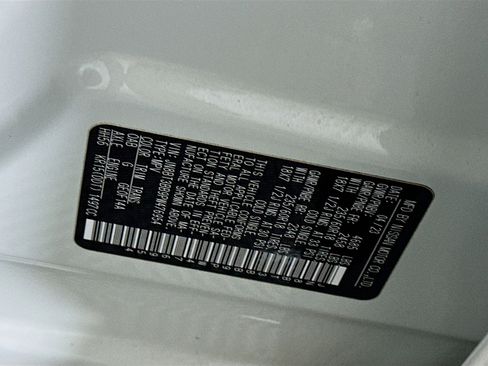 Used 2023 Nissan Rogue SV image 12