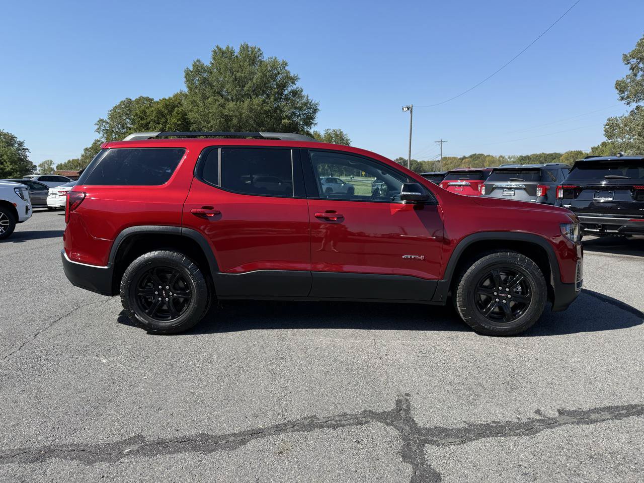 Used 2023 GMC Acadia AT4 w/ Preferred Package AWD/4WD image 7