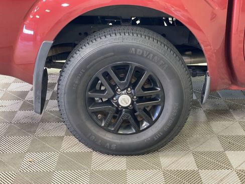 Used 2019 Nissan Frontier SV AWD/4WD image 18
